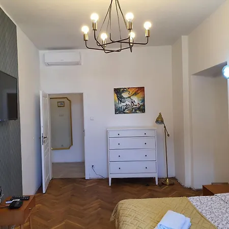 Apartment Old Town 2 Ok *